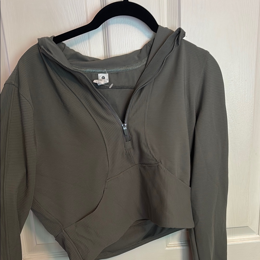 90 Degree By Reflex Green Cropped Asymmetrical Polo Sweatshirt